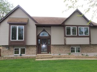 8313 Garrison Rd, Wonder Lake, IL 60097