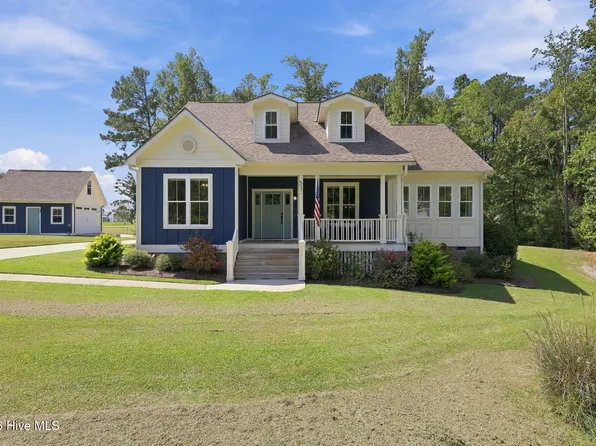 53 W West Point Court, Minnesott Beach, NC 28510