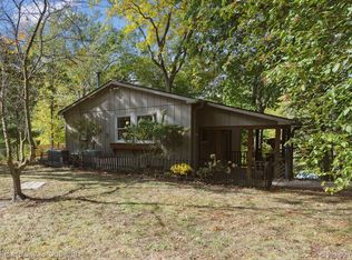 11846 Highridge Dr, Pinckney, MI 48169