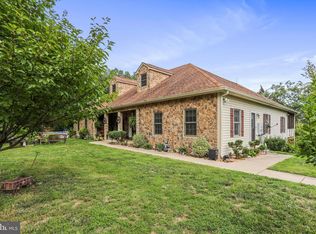 320 Wesley Chapel Ln, Cross Junction, VA 22625