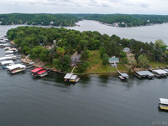 4th image of Royal Oak Ln