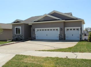 573 Fawn Ave, Tiffin, IA 52340