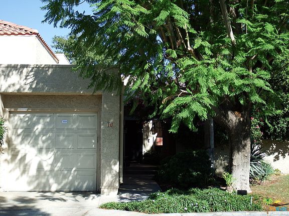 2nd image of 2345 S Cherokee Way Unit 110
