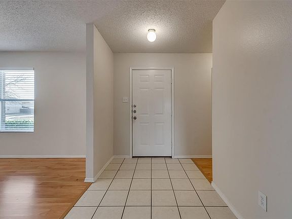 5th image of 1507 Foxwood Ln