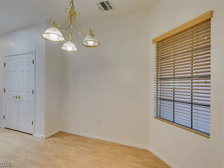 1864 High Mesa Dr — Photo 9