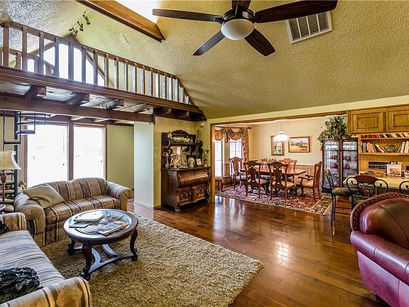 2nd image of 304 Bullard Dr