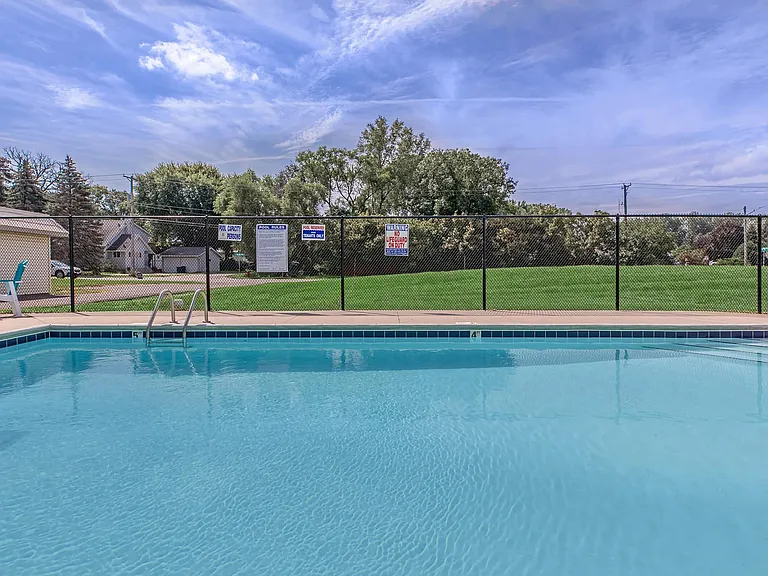 Northwood Villa — Photo 13
