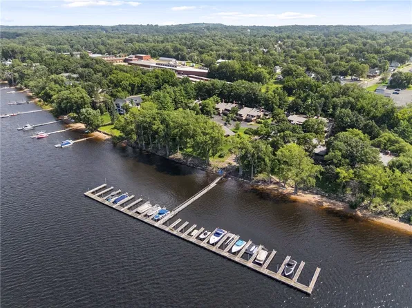215 Eastbank Court N, Hudson, WI 54016