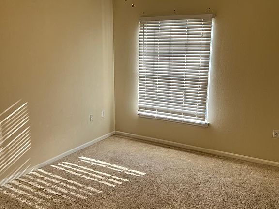 5th image of 1655 The Greens Way APT 3423