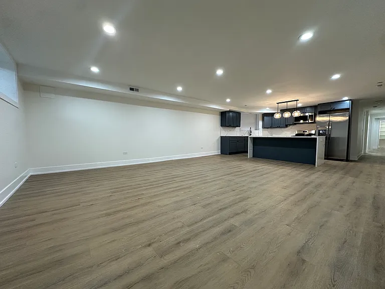 4338 N Clarendon Ave #GS — Photo 3