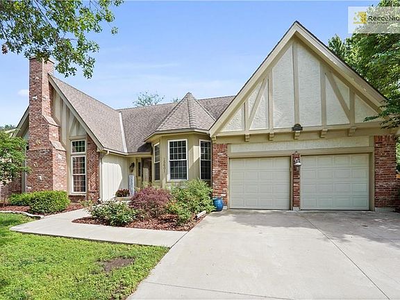 Main level living at its best in this 1.5 story home! Must SEE!