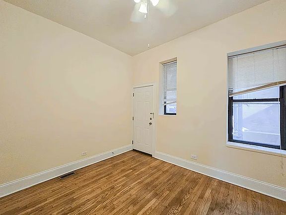 4th image of 877 W Lill Ave #1D