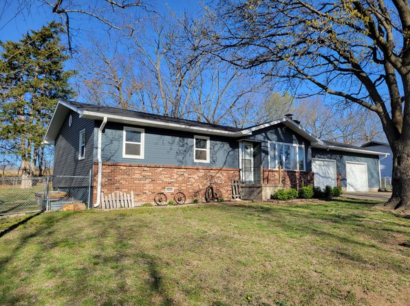 721 N Terrace Lane, Stockton, MO 65785