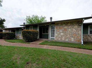 2800 Longmire Dr APT 3, College Station, TX 77845