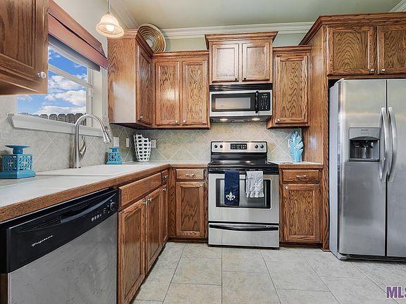 5th image of 40325 Coldwater Landing Ave