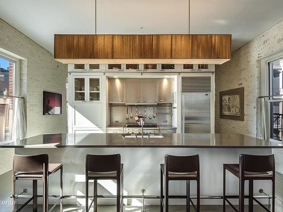2nd image of 24 Horatio St APT 3