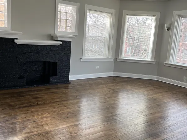 7625 S Essex Ave APT 1, Chicago, IL 60649