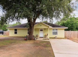 5425 Bluebird St, Milton, FL 32583