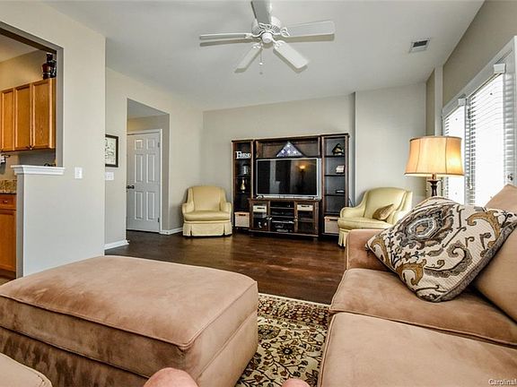 5th image of 9541 Glenashley Dr #Na