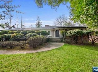 35 Old Dock Rd, Alpine, NJ 07620