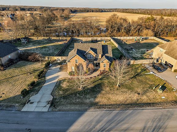 5th image of 2104 Nunley Dr