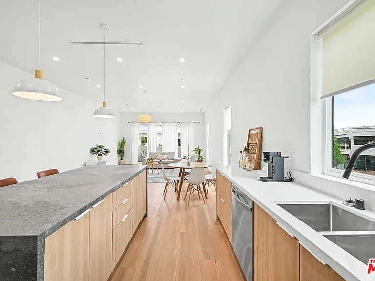1907 S Corning St #1 — Photo 22