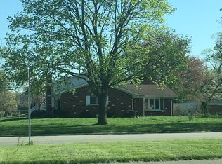 25705 Gibraltar Rd, Flat Rock, MI 48134