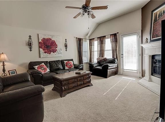 3rd image of 9301 Fenway Dr
