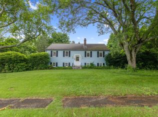 24 Cambridge Dr, Southington, CT 06489
