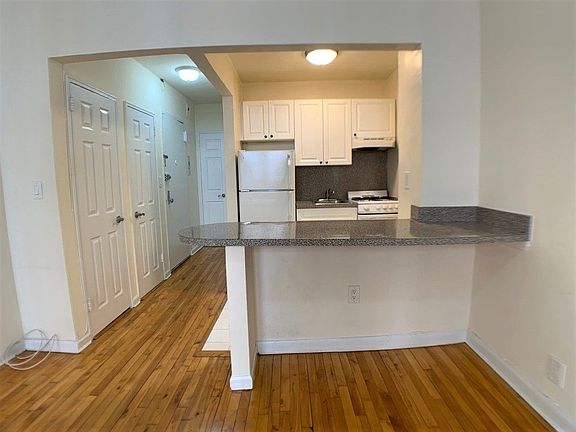 2nd image of 330 E 77th St APT 2A
