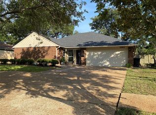 7911 Barberton Dr, Houston, TX 77036