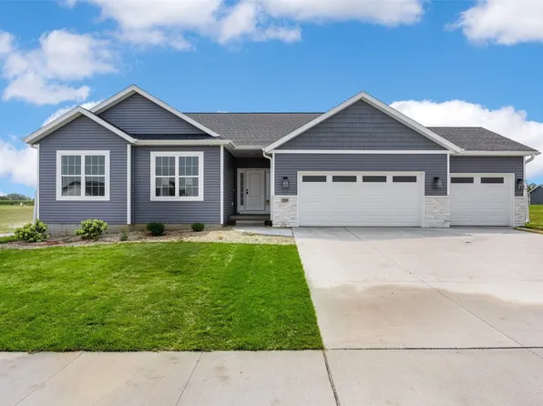 225 Meadows Field Dr NE, Cedar Rapids, IA 52402