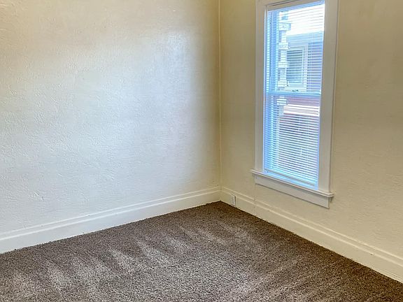 4th image of 624 13th Ave S #2