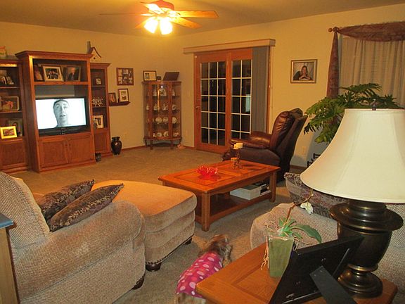 4th image of 302 Woodland Dr