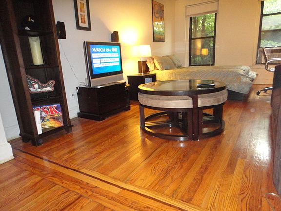2nd image of 220 E 52nd St APT 2d