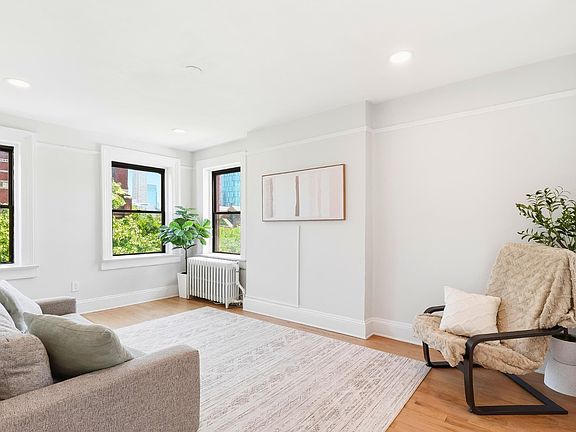 3rd image of 595 Jersey Ave APT 4