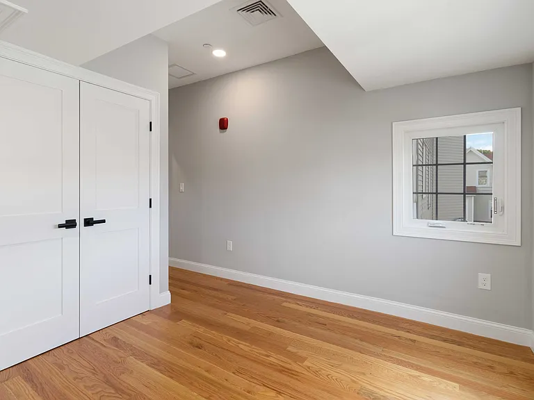 20 Alston St #20 — Photo 29