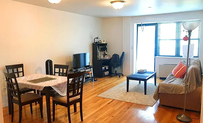 Rented by Engel & Völkers New York City | media 13
