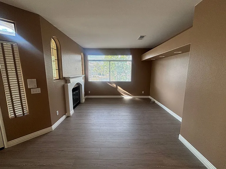 25518 Hemingway Ave #D — Photo 4