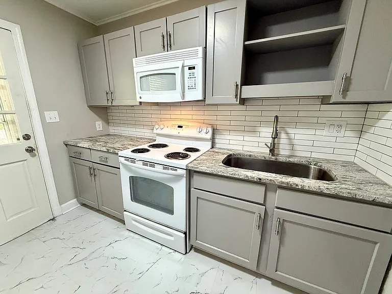 1308 Whilden Pl #A — Photo 3
