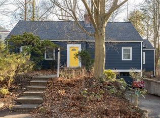 222 Blake Rd, Hamden, CT 06517