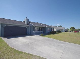 705 Covington Ct, Hubert, NC 28539