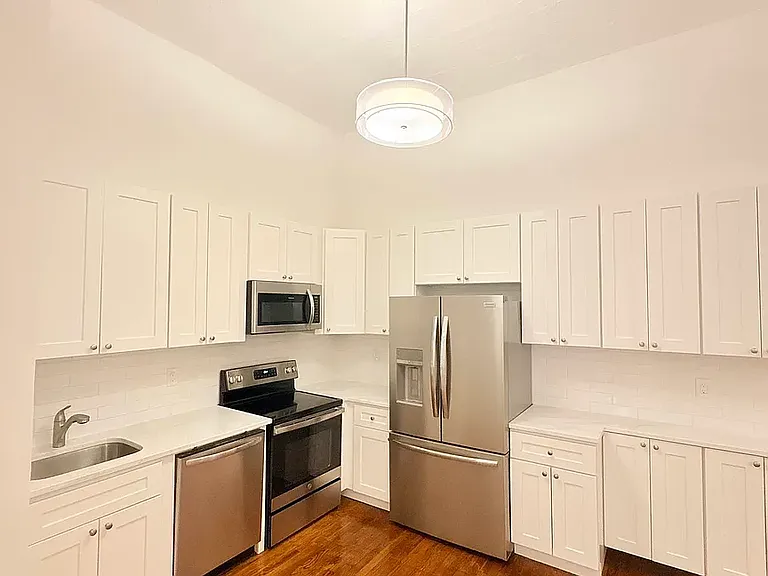 80 Varick St #3C — Photo 10