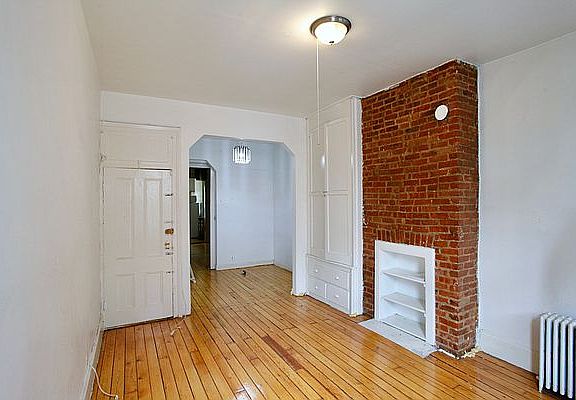 3rd image of 680 Metropolitan Ave #4