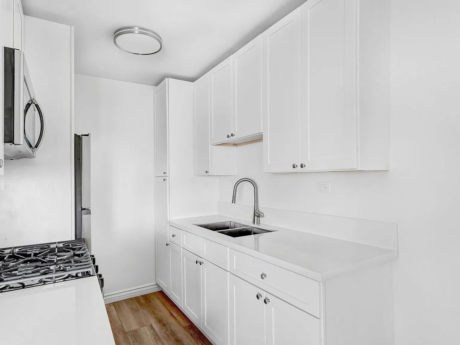 848 7th Street in Santa Monica - steps to Montana Ave! — Photo 3