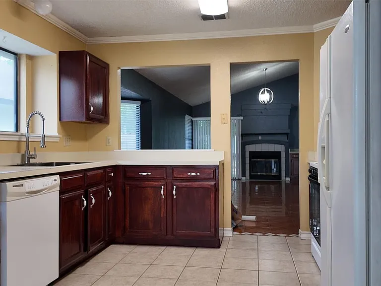 12331 Yarmont Way — Photo 5