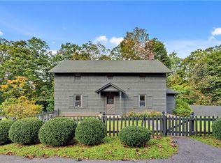 743 Armonk Rd, Mount Kisco, NY 10549