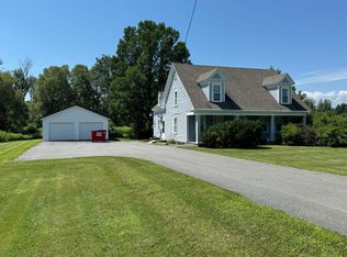 526 Gardiner Rd, Dresden, ME 04342