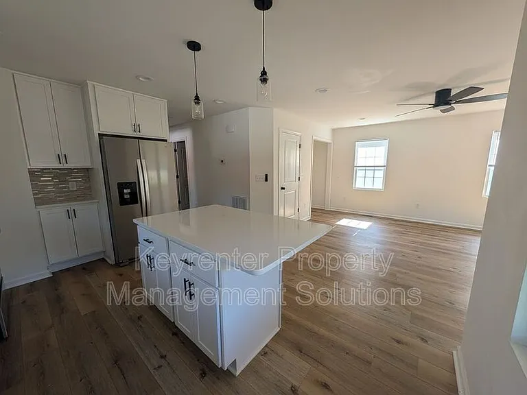 55 Breezewood Dr — Photo 15