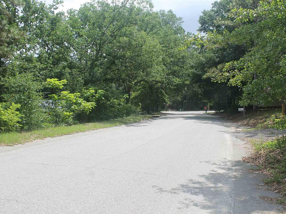 2nd image of 703 Crestwood Arch